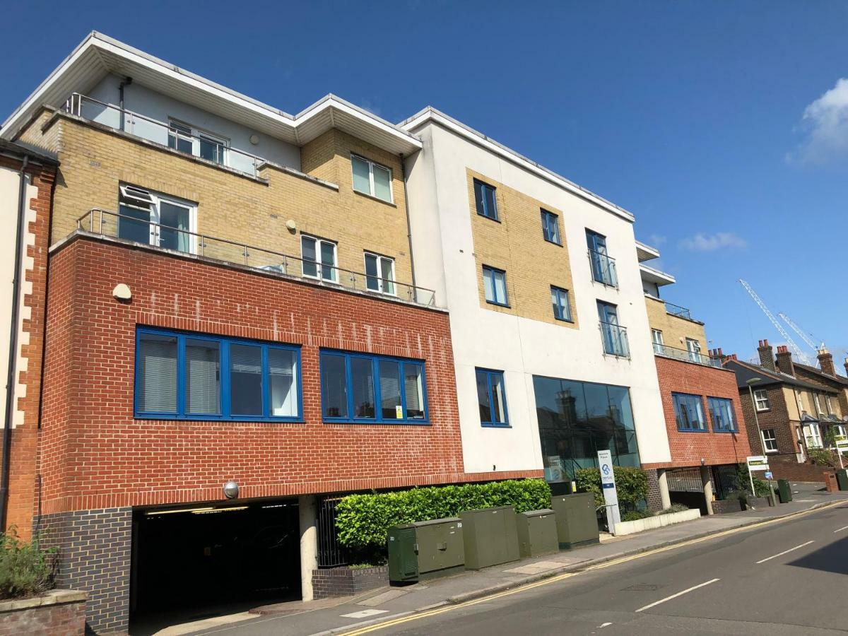 Blue Sky Apartments@ Abbots Yard, Guildford Exterior foto